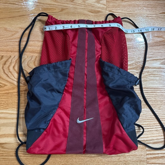 Nike Gym Bag Water Bottle Holders Drawstring Red Black Y2K - Picture 2 of 5
